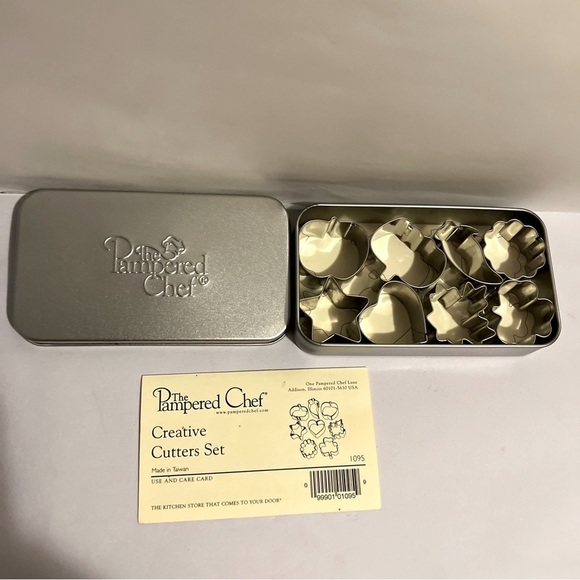 Pampered Chef Creative Cutters Set #1095 Mini Cookie Cutter Shapes ~ Set Of 8 - Picture 1 of 7